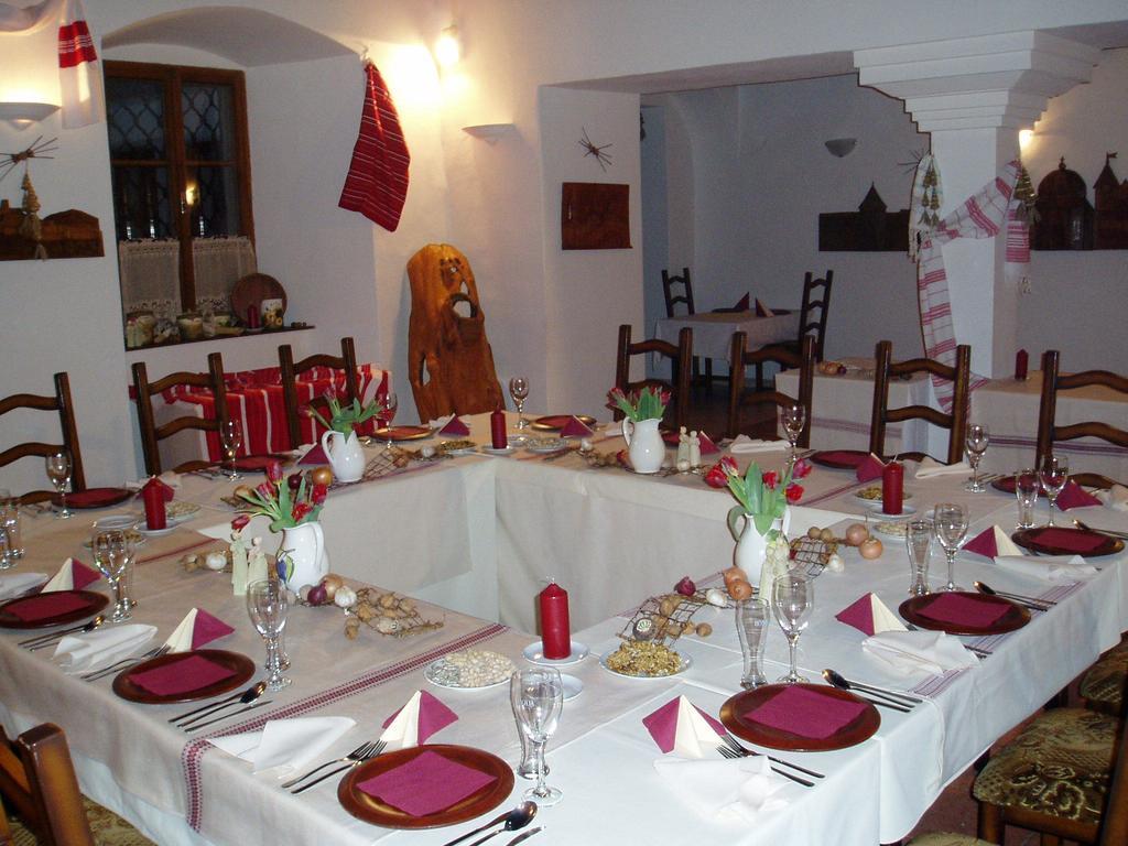 Hotel Arkada Levoča Buitenkant foto