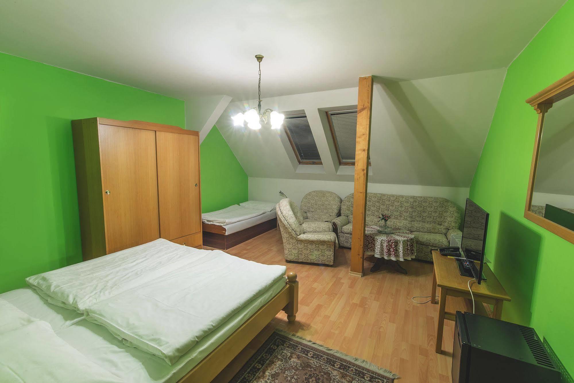 Hotel Arkada Levoča Buitenkant foto