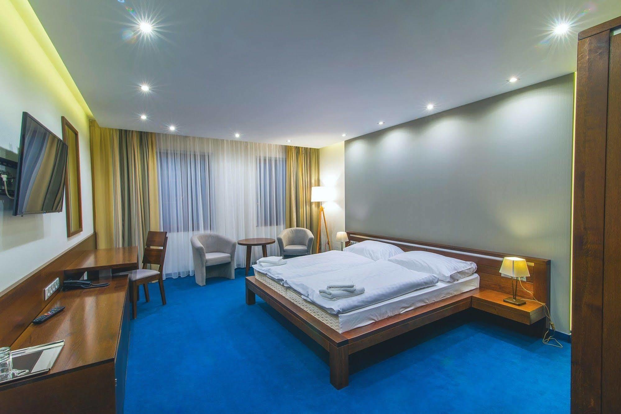 Hotel Arkada Levoča Buitenkant foto